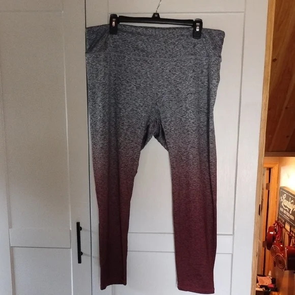 Maurices Grey to Burgundy Ombre Womens Leggings - Picture 1 of 5